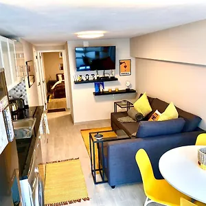 Modern Getaway Cascaes